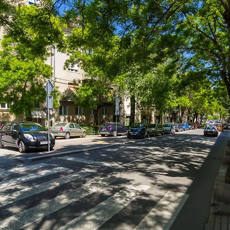 Piano Konukevi Split