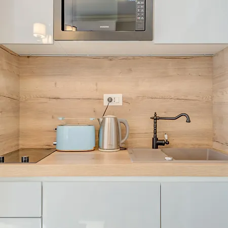 Piano בית הארחה 4*