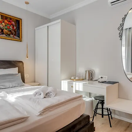 Piano בית הארחה