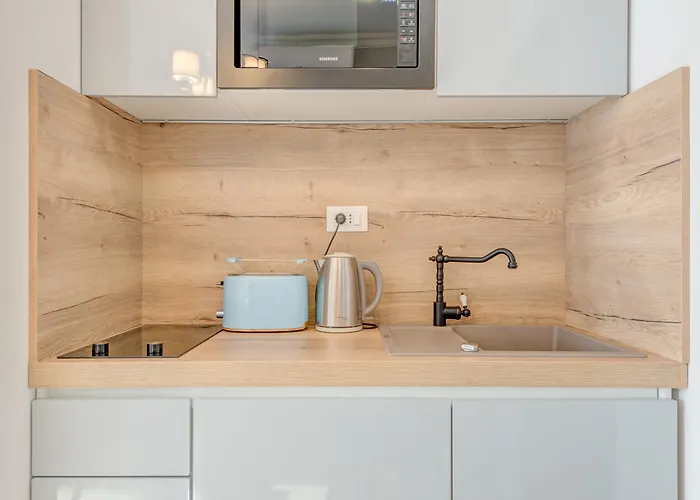 Piano ゲストハウス 4*